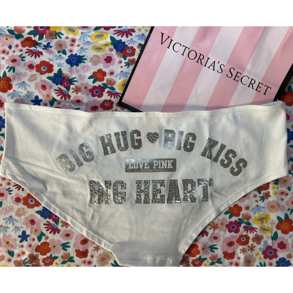 Vintage Victoria's Secret pink panties rhinestone heart 2006 nwt M kiss NEW